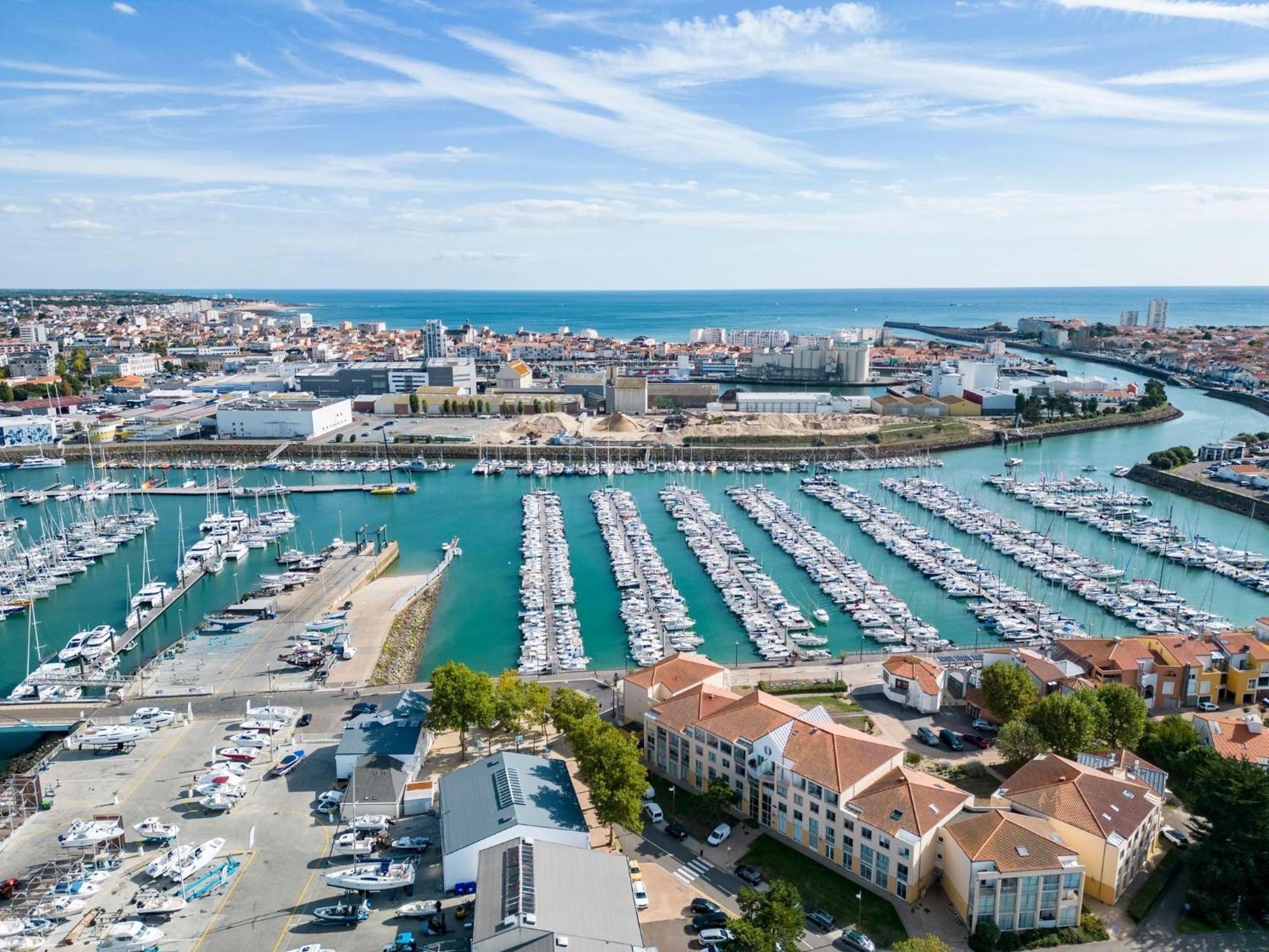 Appartement 1 Chambre, Avec Loggia Et Vue Sur Le Port Olona La Chaume Εξωτερικό φωτογραφία